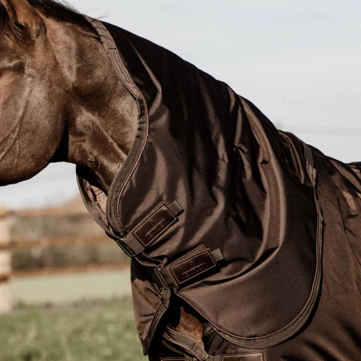 Halsteil All Weather Pro 150g Braun in der Gruppe Pferdedecken / Halsteile bei Equinest (52201Br_r)