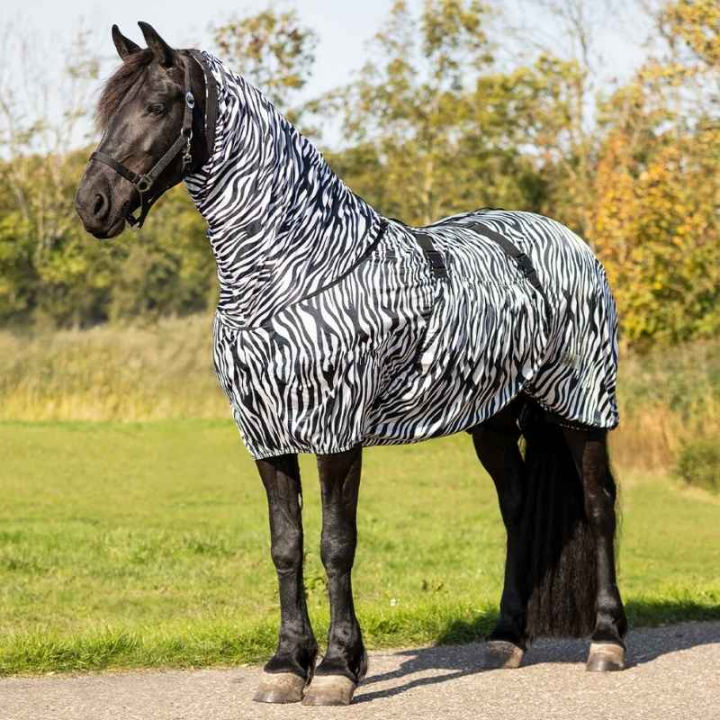 Ekzemerdecke Big Neck Zebra Schwarz/Weiß in der Gruppe Pferdedecken / Fliegendecken & Ekzemerdecken bei Equinest (6005ZE18BAWH_r)
