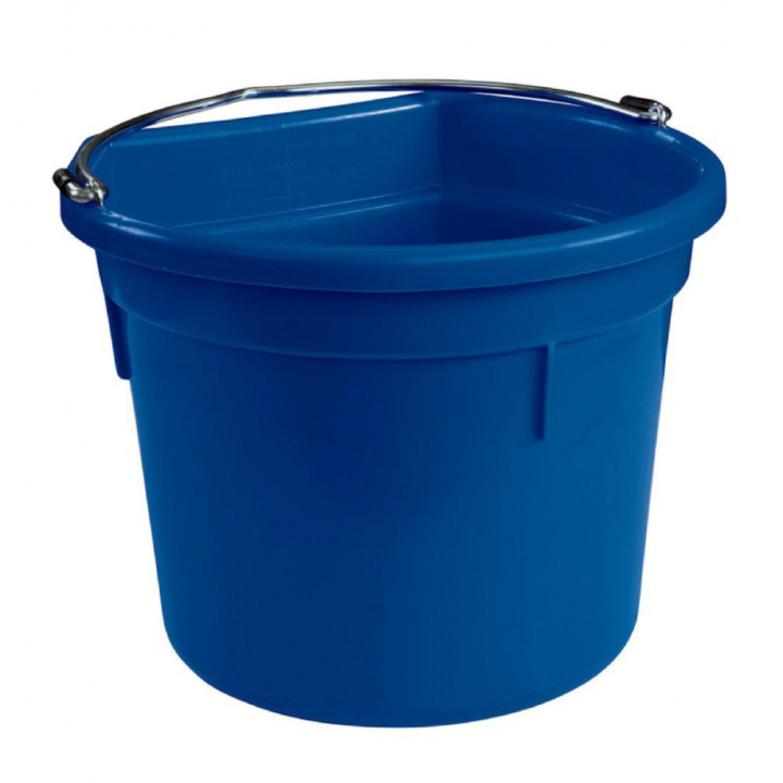 Eimer mit flacher Rückseite Blau in der Gruppe Stall & Weide / Stallzubehör / Eimer bei Equinest (626011BL)