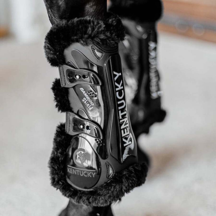 Springgamachen Vegan Sheepskin Bamboo Elastic Schwarz/Schwarz in der Gruppe Pferdezubehör & Pferdebedarf / Beinschutz & Hufschutz / Springgamaschen bei Equinest (88102BABA_r)
