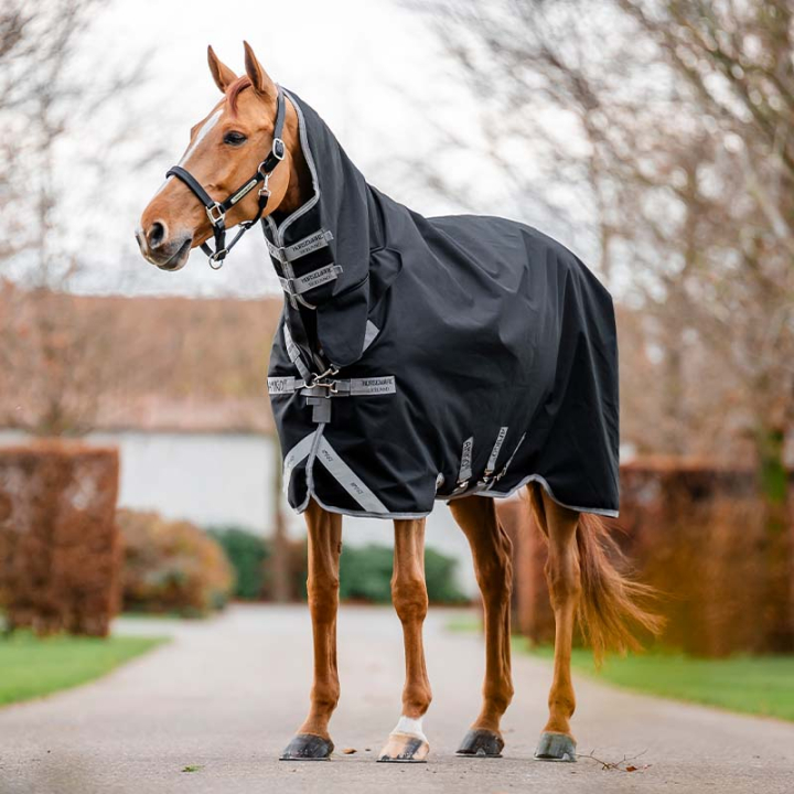 Regendecke Amigo Integrated 1200D 50g Schwarz/Grau in der Gruppe Pferdedecken / Outdoordecken / Regendecken bei Equinest (AAOJL1KJIBAGR_r)