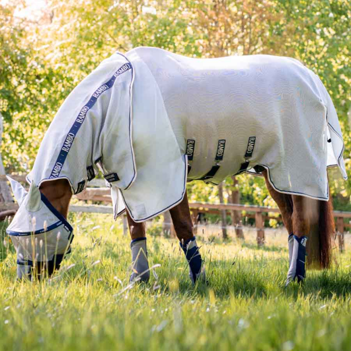 Fliegendecke mit Hals Rambo Protector Silber in der Gruppe Fliegenschutz / Fliegendecken bei Equinest (AFAR90SI)