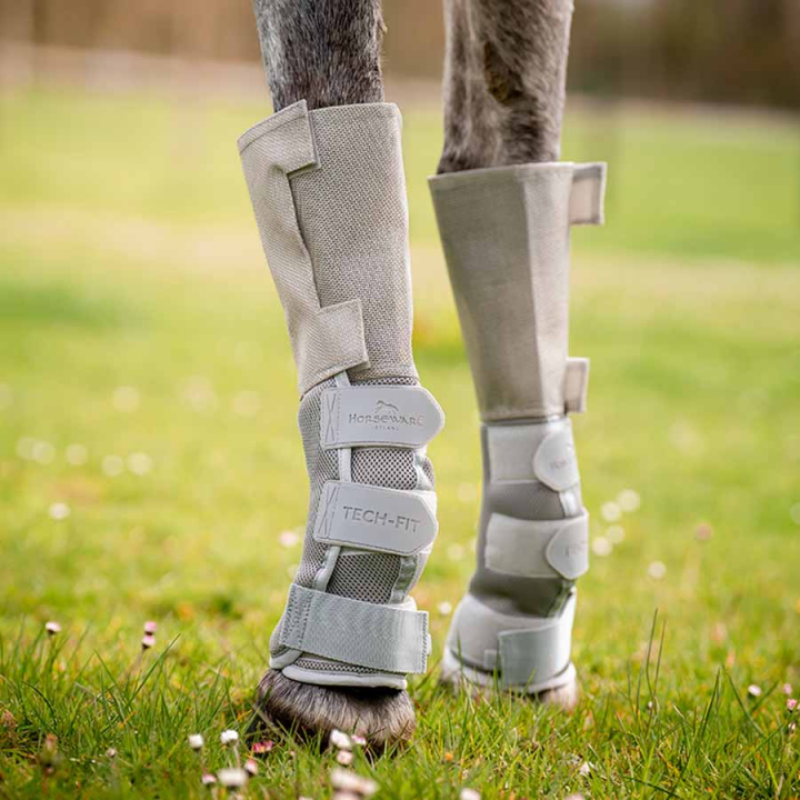 Fliegenabwehr Rambo Tech Fit Flyboot Silber in der Gruppe Fliegenschutz bei Equinest (DBAILASi_r)