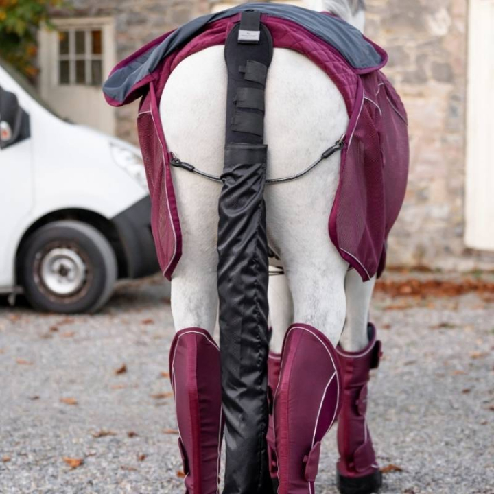 Schweifschoner mit Tasche 210T Schwarz in der Gruppe Pferdezubehör & Pferdebedarf / Transport bei Equinest (DTHA14K00BA)