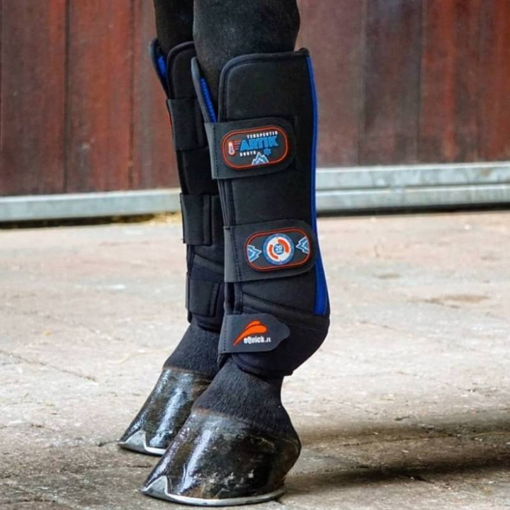 Kühlgamaschen eArtik Schwarz in der Gruppe Pferdezubehör & Pferdebedarf / Beinschutz & Hufschutz  / Kühlbandagen & Kühlgamaschen bei Equinest (EARTIKBA)