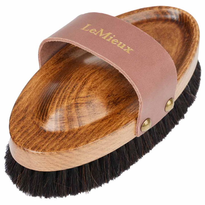 Putzbürste Artisan Lambswool Braun in der Gruppe Pflegeprodukte / Pferdebürsten / Kardätschen bei Equinest (IT03796001BR)