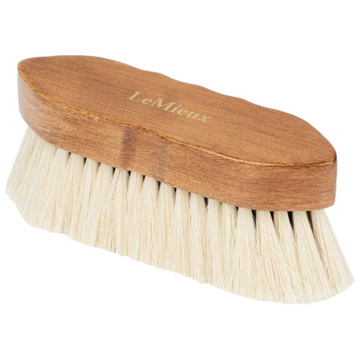 Wurzelbürste Artisan Soft Finishing Braun in der Gruppe Pflegeprodukte / Pferdebürsten / Wurzelbürsten & Staubbürsten bei Equinest (IT03798001BR)