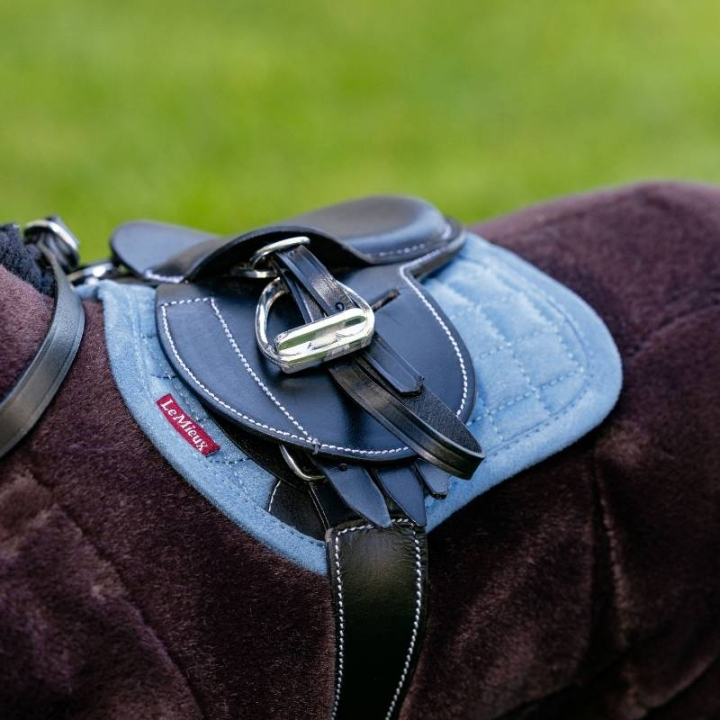 Schabracke Toy Pony Blau in der Gruppe Steckenpferde & Spielzeugpferde / Zubehör für Spielzeugpferde bei Equinest (IT077540BL)