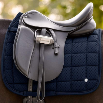 Dressurschabracke Breath Performance Marineblau