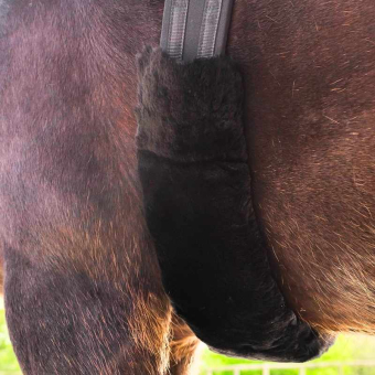 Sattelgurtschoner Lambskin Schwarz