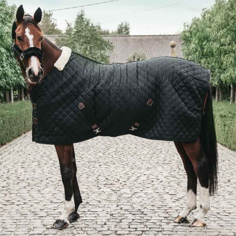Stalldecke 400g Schwarz