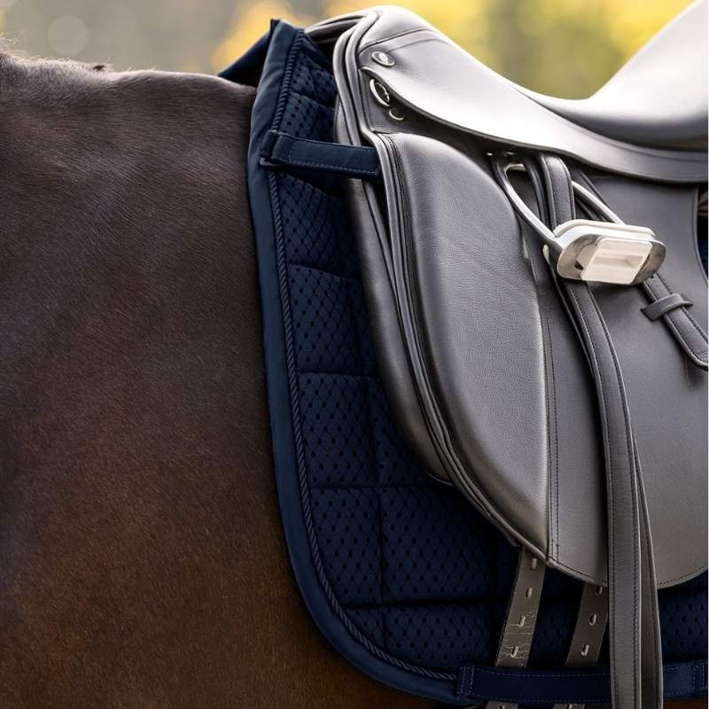 Dressurschabracke Breath Performance Marineblau