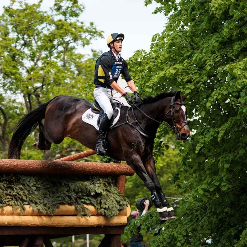 Nummernhalter Eventing Bib Schwarz
