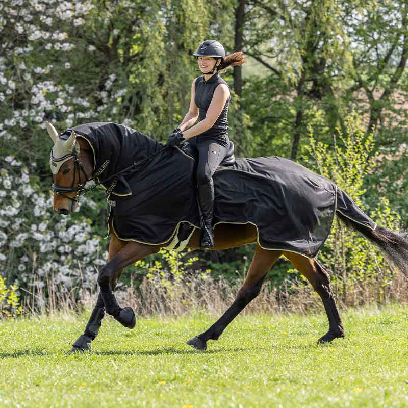 Ausreit-Fliegendecke Anatomical Schwarz