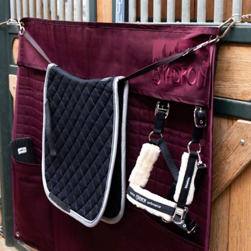 Boxenvorhang Quilt Half Bordeaux