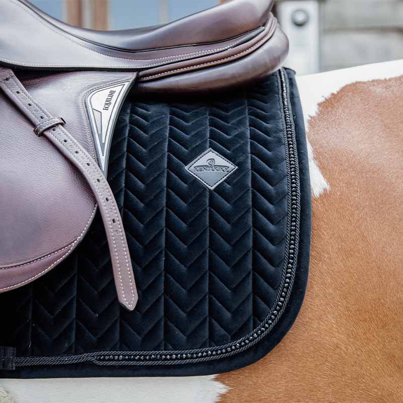 Dressurschabracke Samt Perlen Schwarz