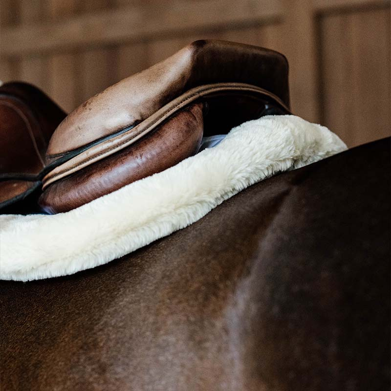 Satteldecke Hunter Vegan Sheepskin Weiß