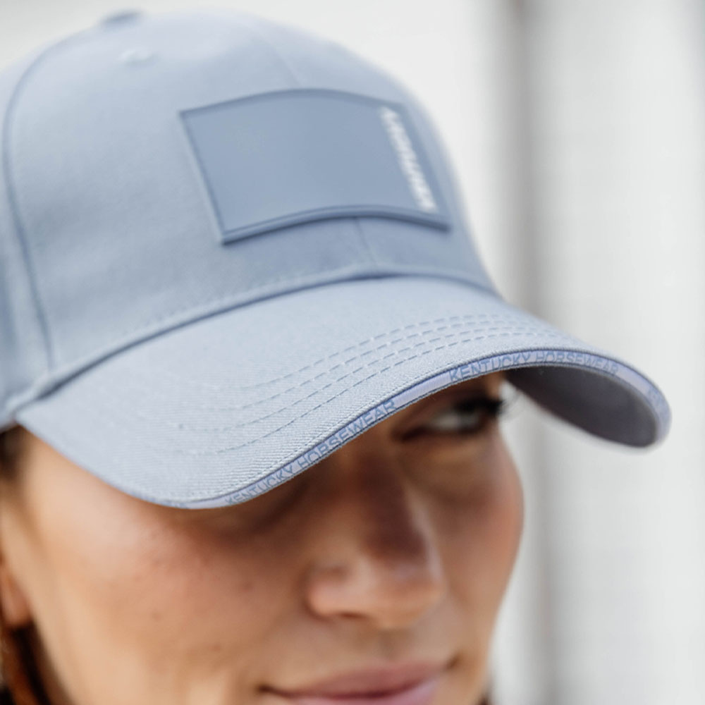 Cap mit Gummilogo Hellblau