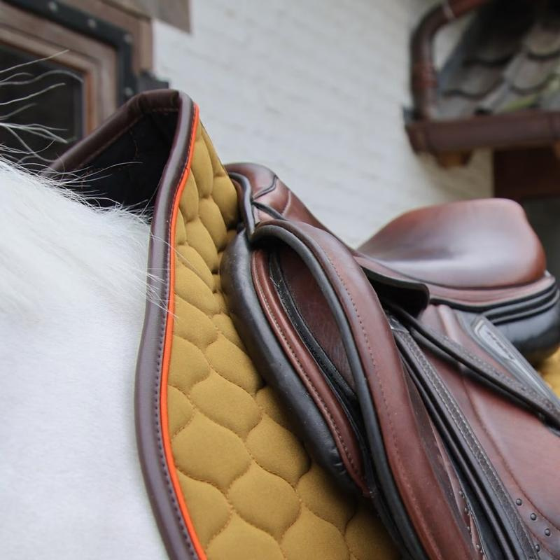 Schabracke Onion Quilt Leather Khaki