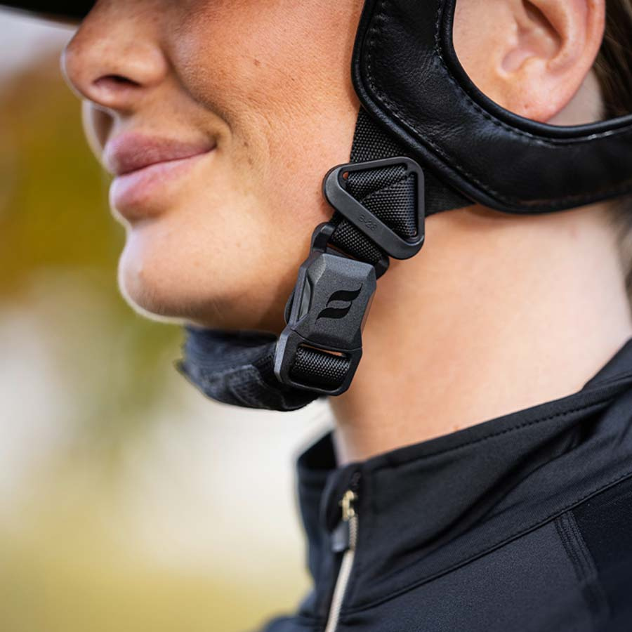 Reithelm MIPS Caracas Smooth Top Schwarz