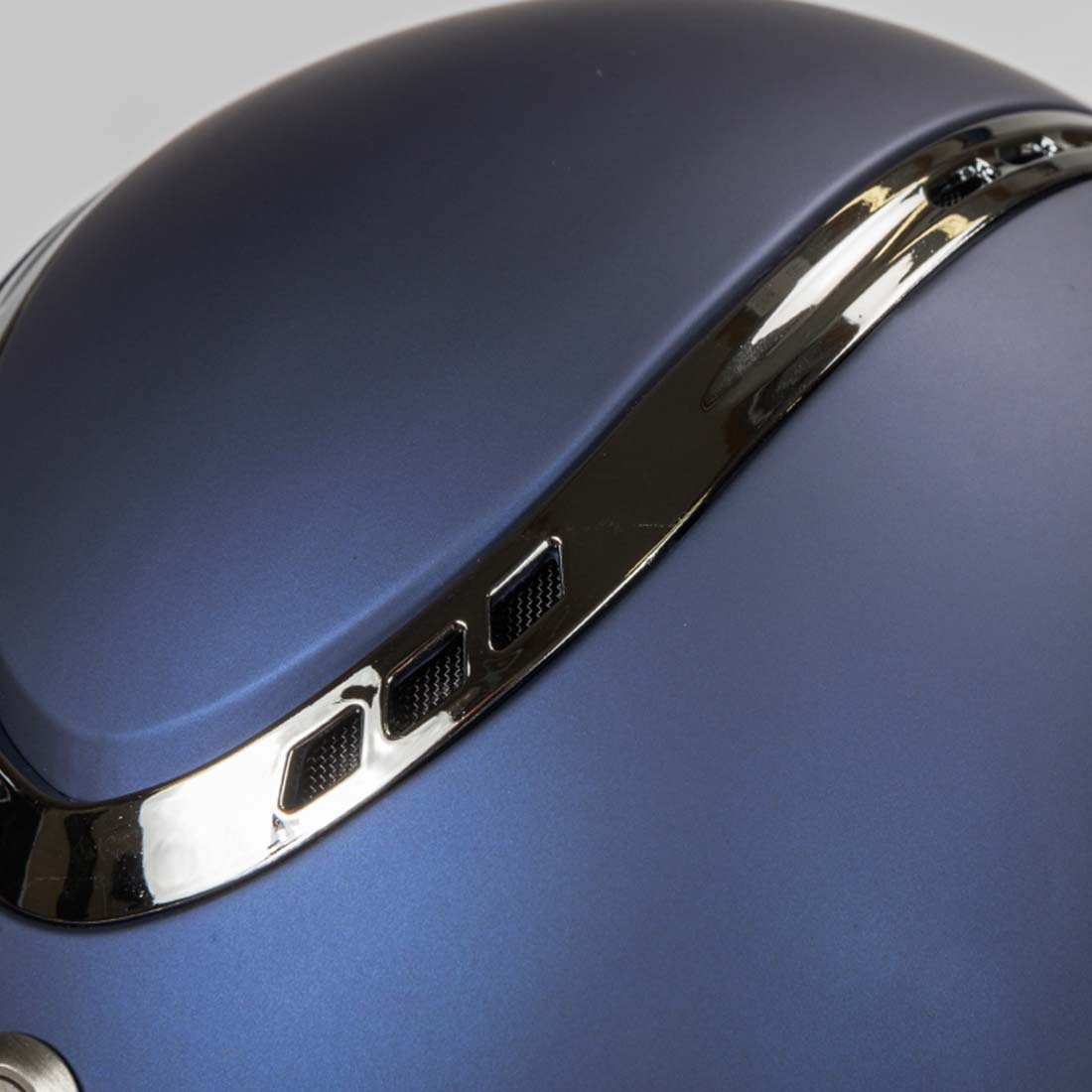 Reithelm EQ3 Pardus mit Schraube Smooth Top Marineblau