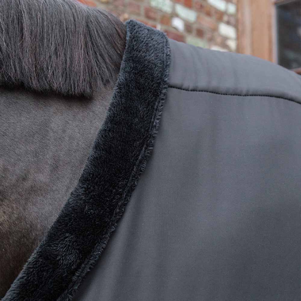 Brustschutz Fauxfur Schwarz