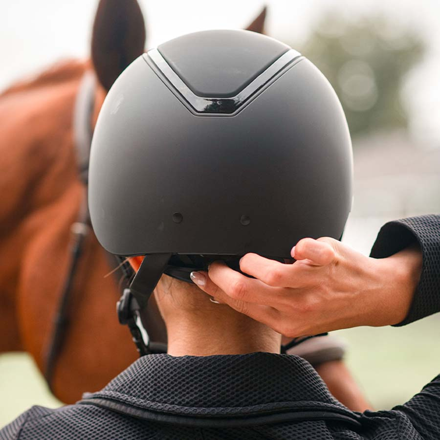 Reithelm Kylo Matte Sonnenblende Schwarz/Schwarz