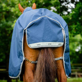Weidedecke mit Kapuzenhaube Amigo Bravo 12 Plus 100g Marineblau/Grau Weidedecke mit Kapuzenhaube Amigo Bravo 12 Plus 100g Marineblau/Grau