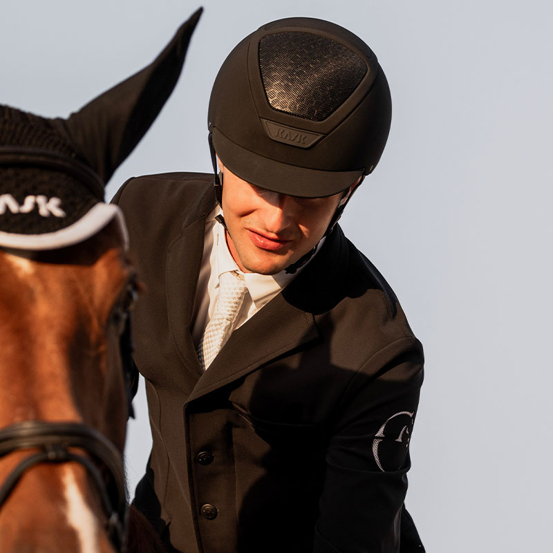 Reithelm Dogma Hunter Schwarz