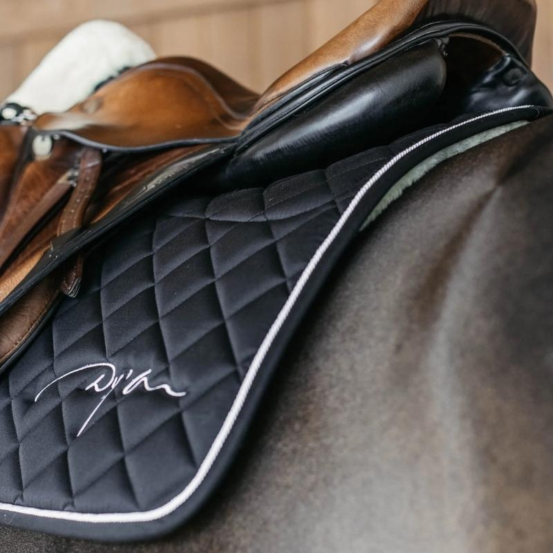Schabracke Skin Friendly Vegan Sheepskin Schwarz