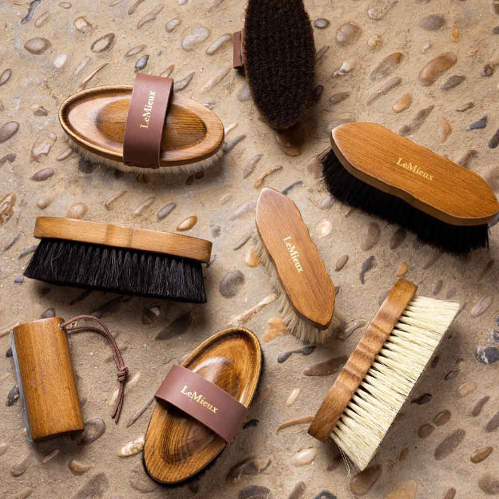 Putzbürste Artisan Soft Goats Hair Braun