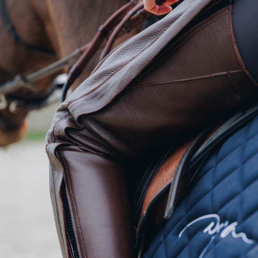 Chaps Leather Braun